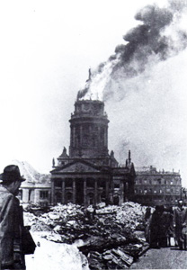 Französischer Dom in Flammen