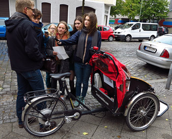 Calle Overweg en interview avec les jeunes reporters du Grand méchant loup