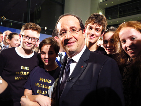 Interview  chancelire Angela Merkel, prsident franais Franois Hollande jeunes journalistes franco-allemands